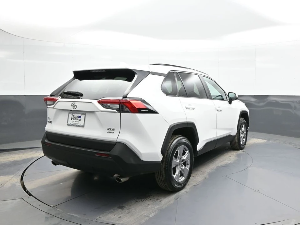 2023 Toyota RAV4 5th Gen - Image 6 of 12