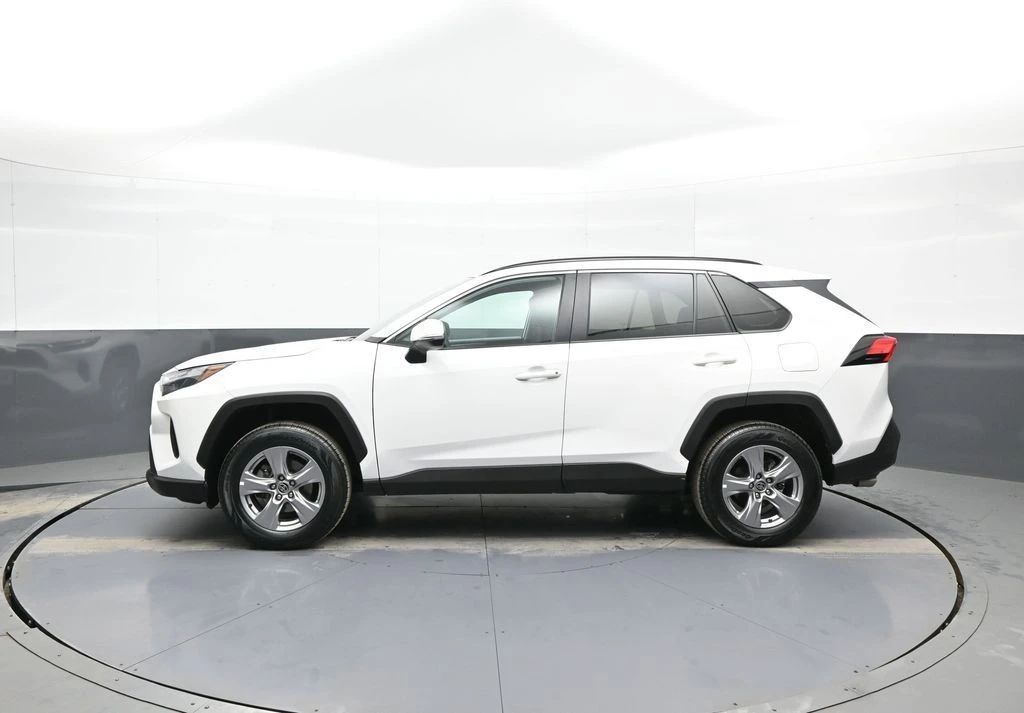 2023 Toyota RAV4 5th Gen - Image 9 of 12
