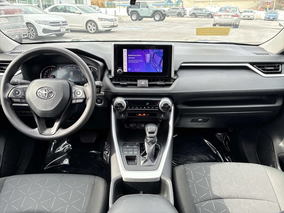 2023 Toyota RAV4 5th Gen - Image 18 of 21