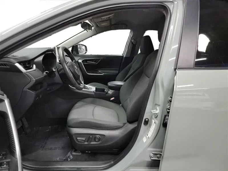 2023 Toyota RAV4 5th Gen - Image 9 of 12