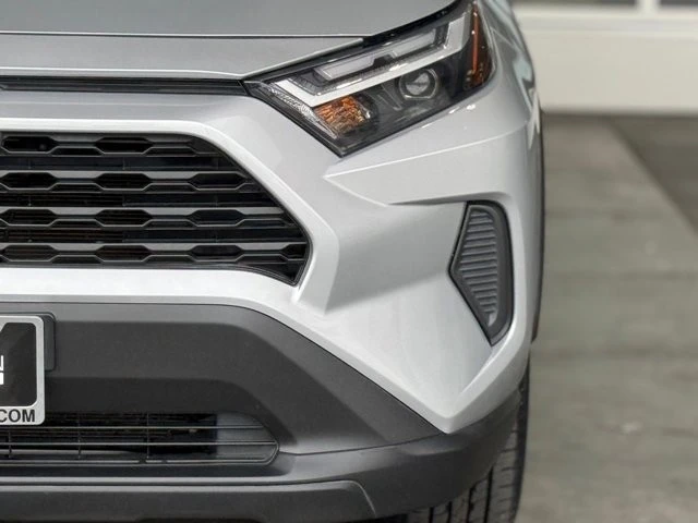 2023 Toyota RAV4 5th Gen - Image 6 of 12