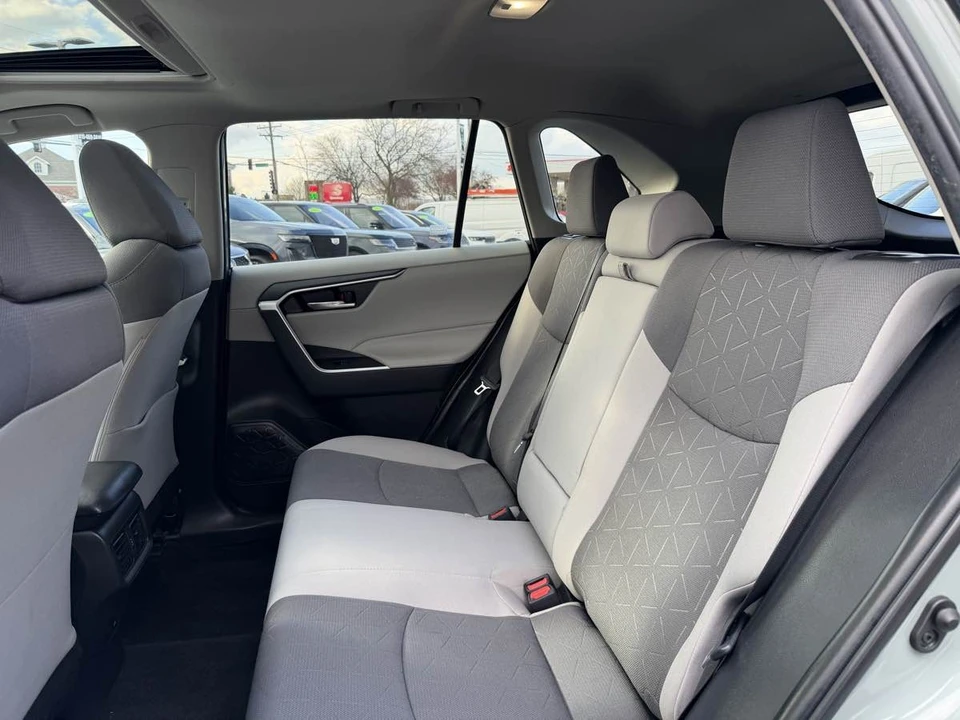 2023 Toyota RAV4 5th Gen - Image 5 of 12