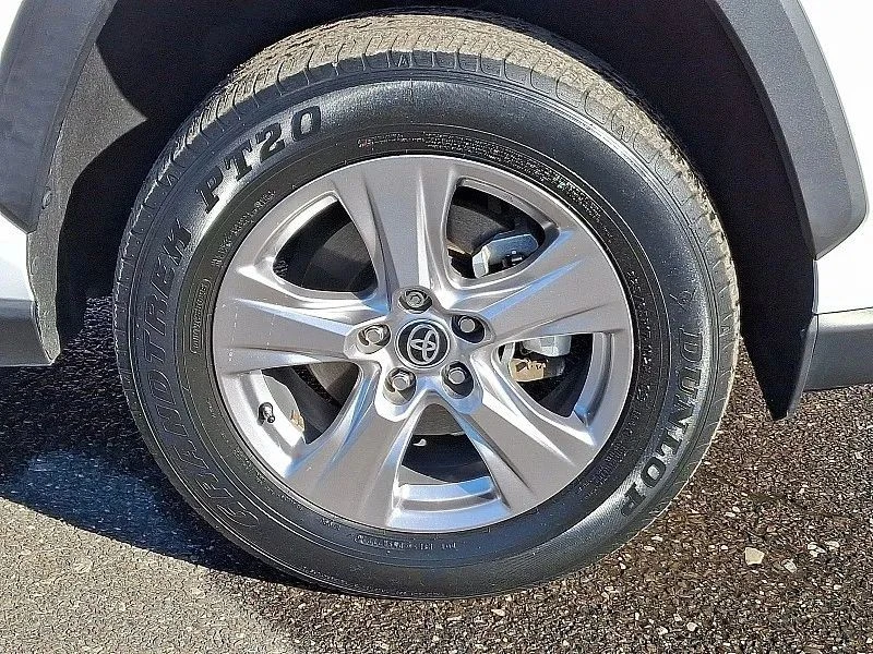 2023 Toyota RAV4 5th Gen - Image 9 of 12