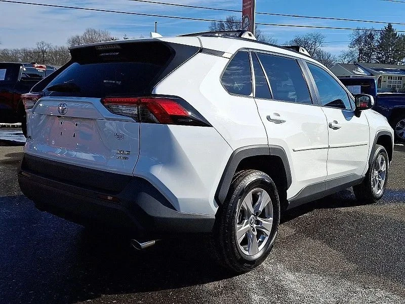 2023 Toyota RAV4 5th Gen - Image 7 of 12