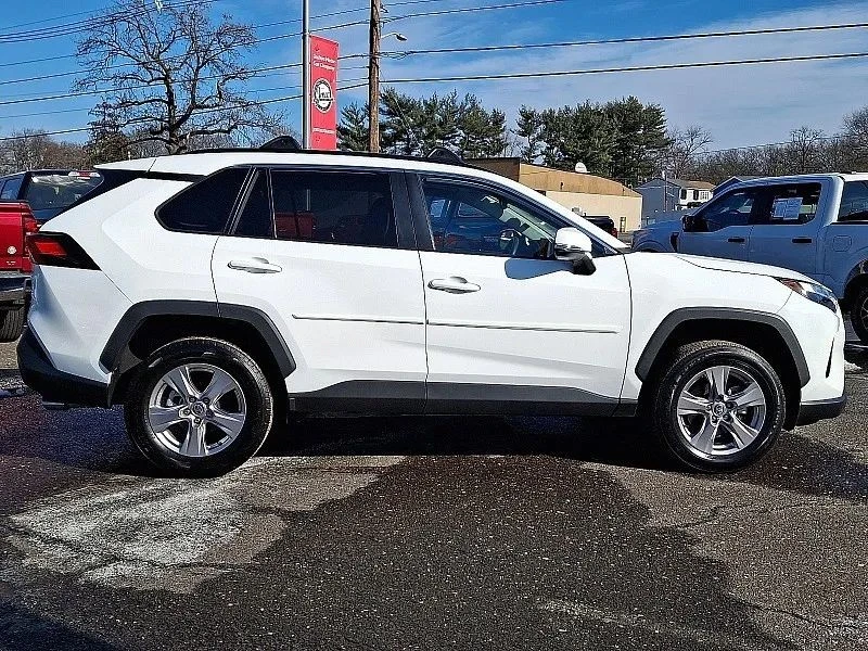 2023 Toyota RAV4 5th Gen - Image 8 of 12
