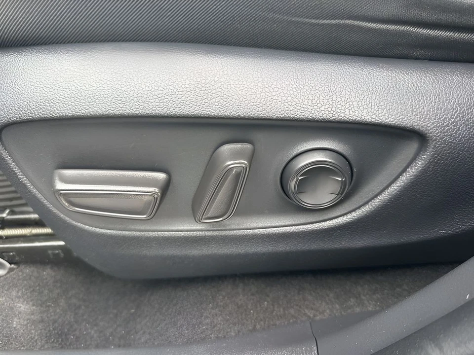 2023 Toyota RAV4 5th Gen - Image 10 of 12