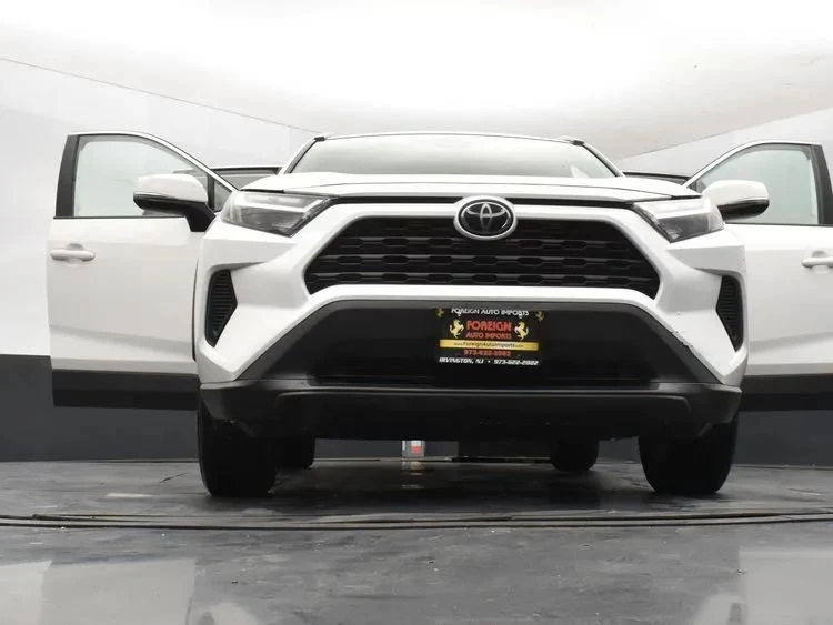 2023 Toyota RAV4 5th Gen - Image 11 of 12