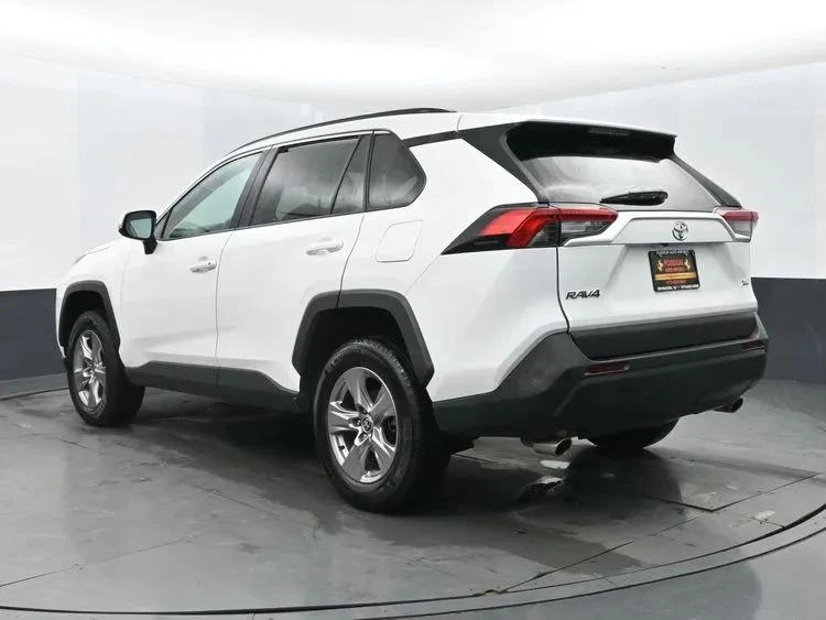 2023 Toyota RAV4 5th Gen - Image 9 of 12