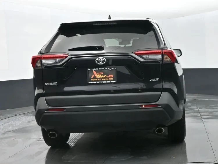2023 Toyota RAV4 5th Gen - Image 8 of 12