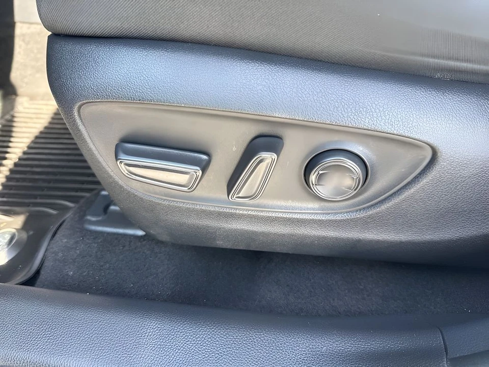 2023 Toyota RAV4 5th Gen - Image 10 of 21