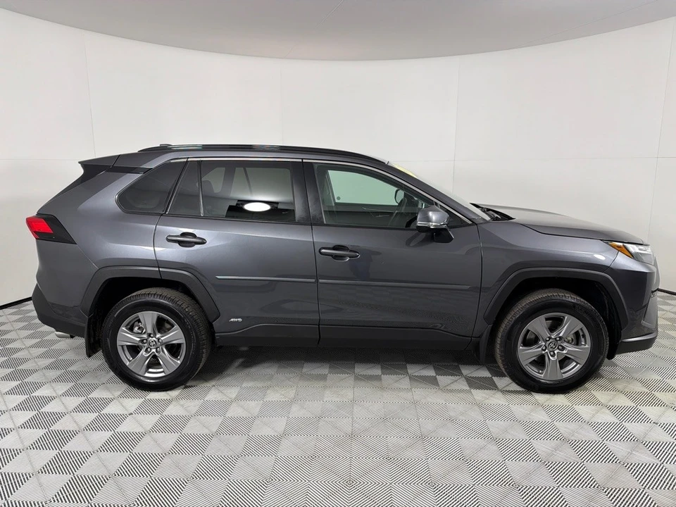 2023 Toyota RAV4 5th Gen - Image 4 of 12