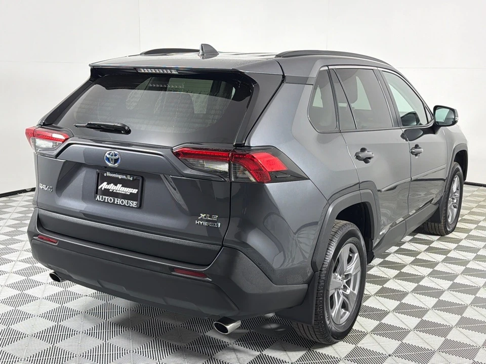 2023 Toyota RAV4 5th Gen - Image 5 of 12