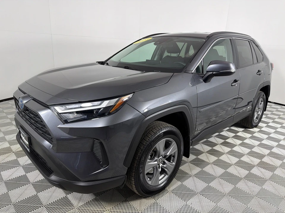 2023 Toyota RAV4 5th Gen - Image 9 of 12