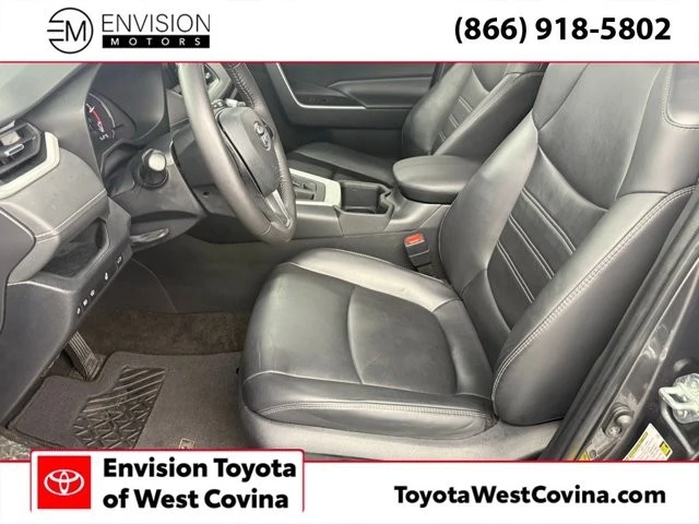 2023 Toyota RAV4 5th Gen - Image 17 of 21