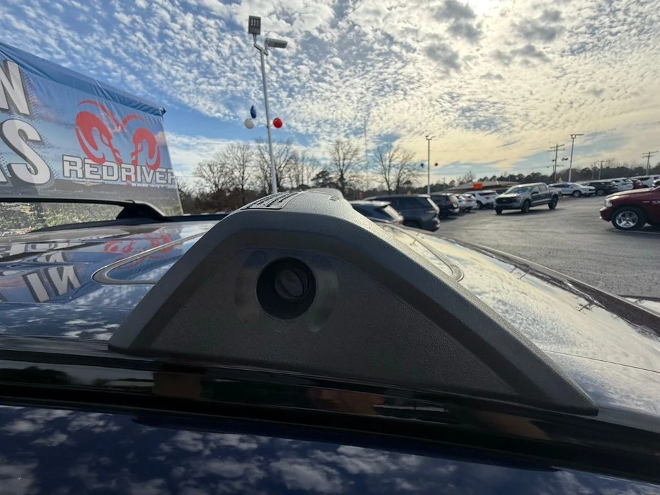 2023 Toyota RAV4 5th Gen - Image 15 of 21