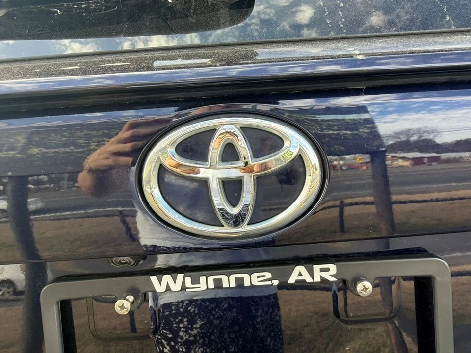 2023 Toyota RAV4 5th Gen - Image 12 of 21