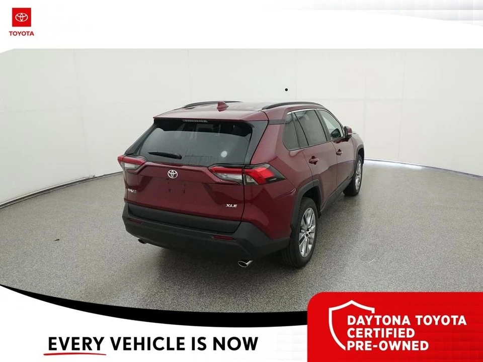 2023 Toyota RAV4 5th Gen - Image 8 of 12
