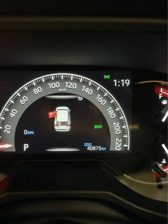 2023 Toyota RAV4 5th Gen - Image 6 of 7