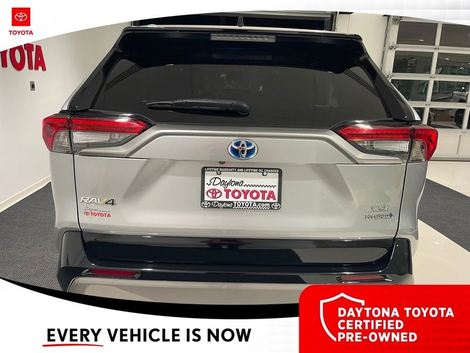 2023 Toyota RAV4 5th Gen - Image 11 of 12