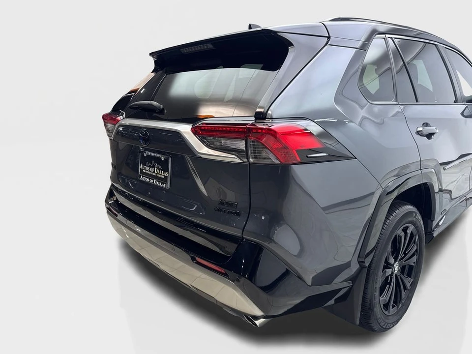 2023 Toyota RAV4 5th Gen - Image 18 of 21