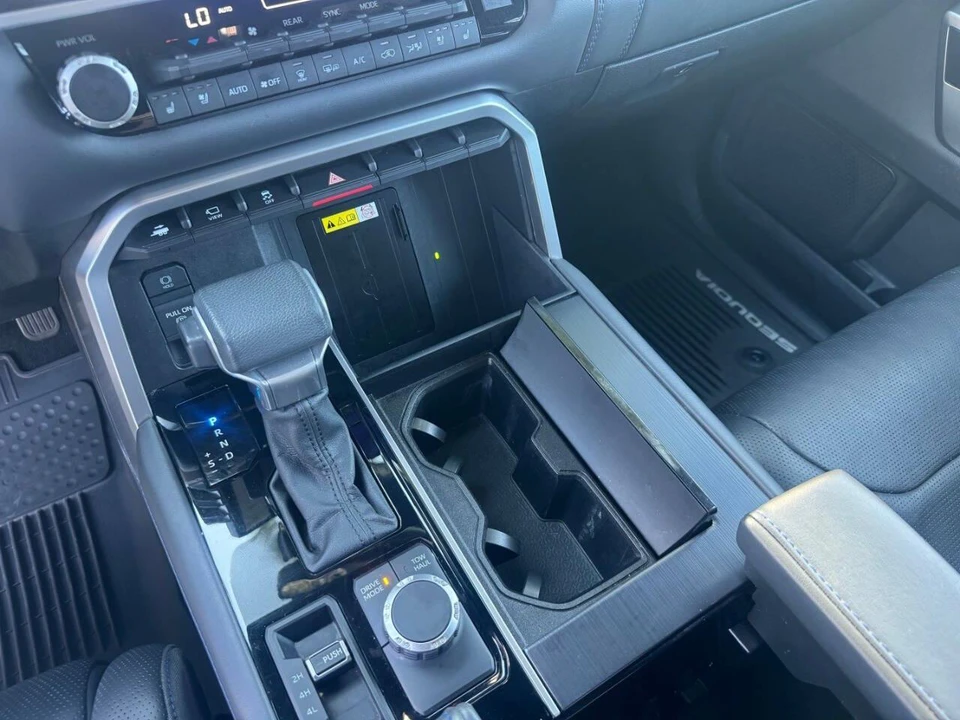 2023 Toyota Sequoia 3rd Gen - Image 15 of 18