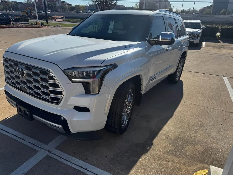 2023 Toyota Sequoia 3rd Gen - Image 4 of 11