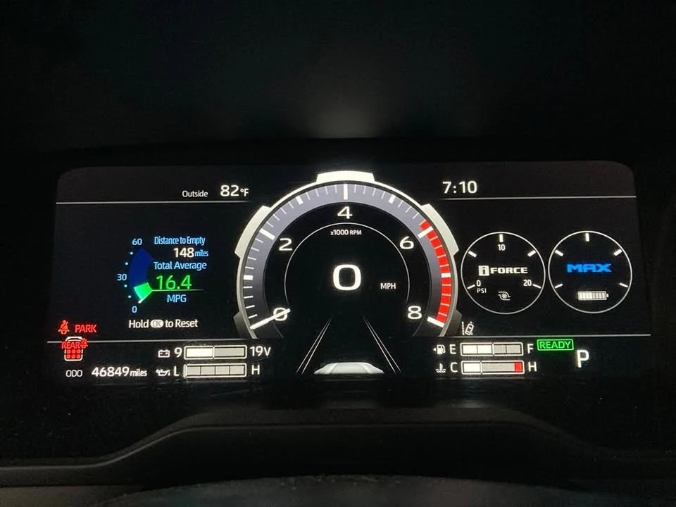 2023 Toyota Sequoia 3rd Gen - Image 15 of 18