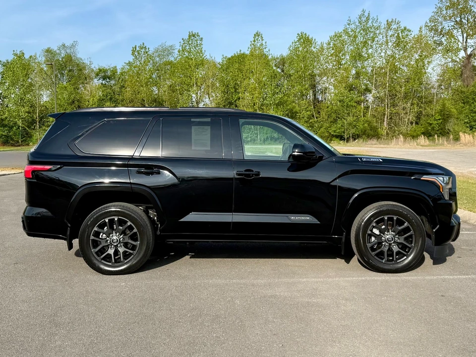 2023 Toyota Sequoia 3rd Gen - Image 8 of 21