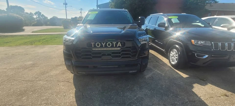 2023 Toyota Sequoia 3rd Gen - Image 10 of 13