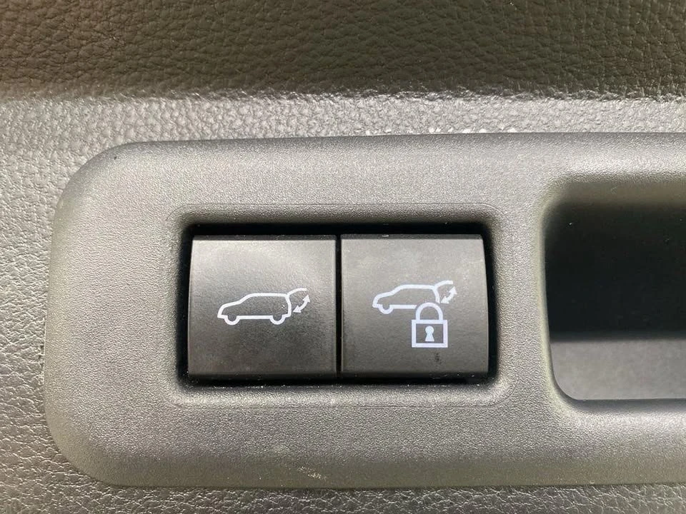2023 Toyota Sequoia 3rd Gen - Image 5 of 17