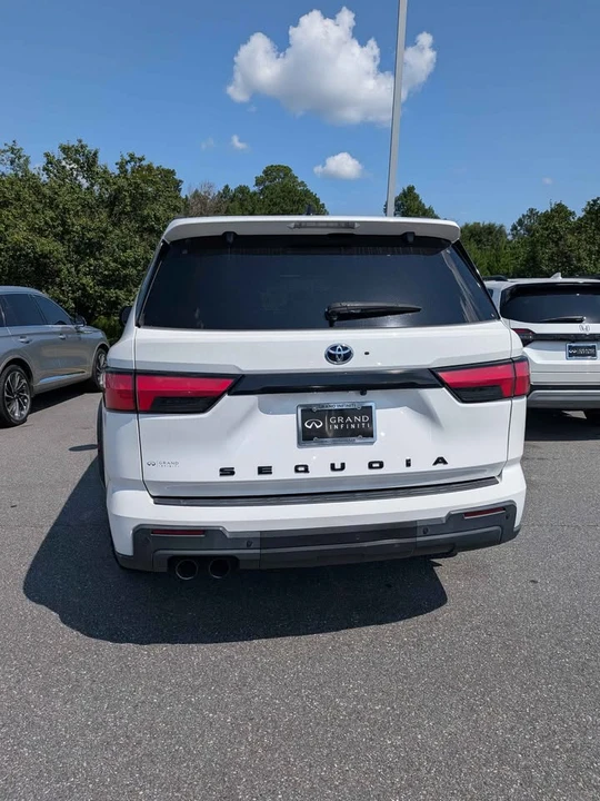 2023 Toyota Sequoia 3rd Gen - Image 6 of 8