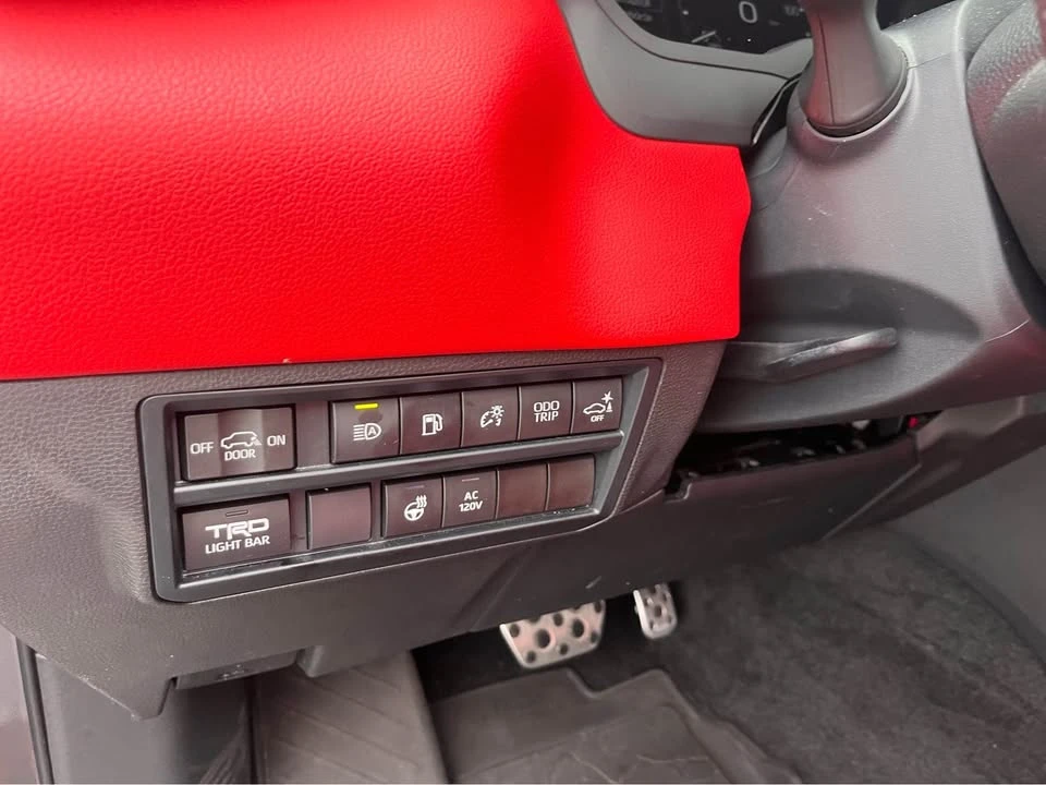 2023 Toyota Sequoia 3rd Gen - Image 15 of 17