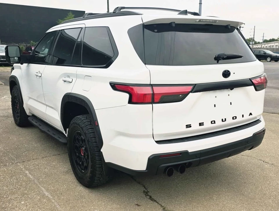 2023 Toyota Sequoia 3rd Gen - Image 4 of 10