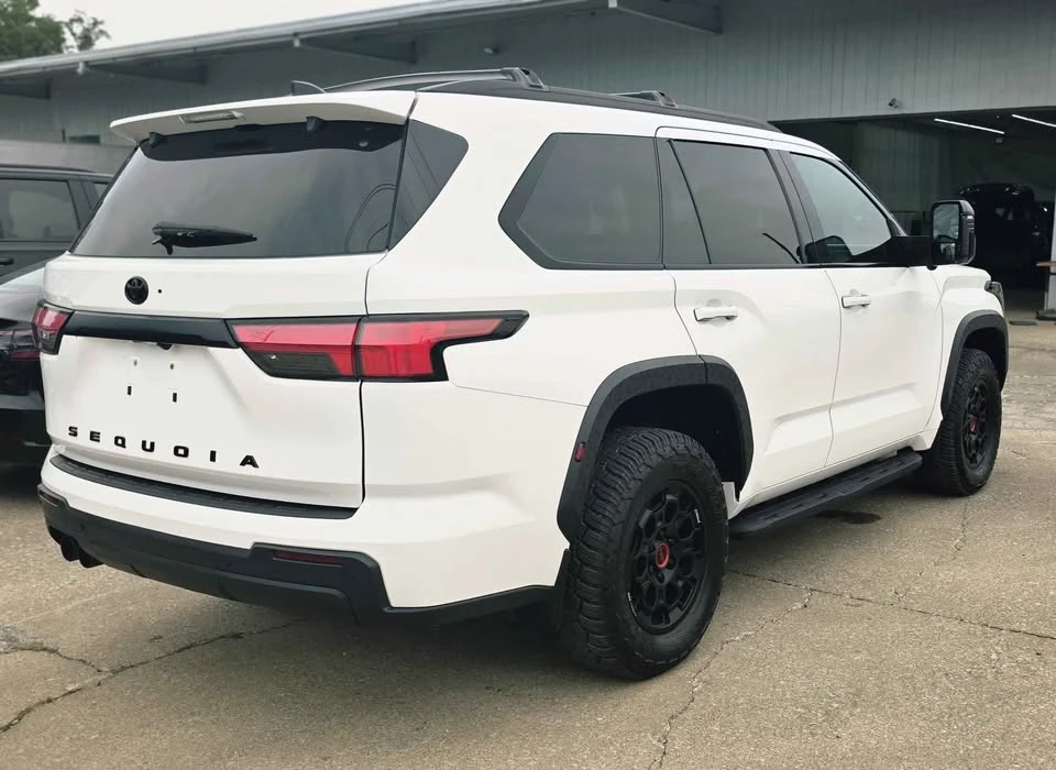 2023 Toyota Sequoia 3rd Gen - Image 5 of 10