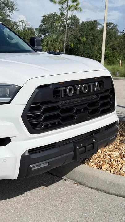 2023 Toyota Sequoia 3rd Gen - Image 2 of 9