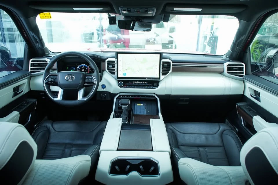 2023 Toyota Sequoia 3rd Gen - Image 9 of 20