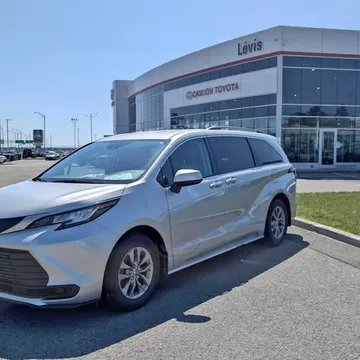 2023 Toyota Sienna LE TI