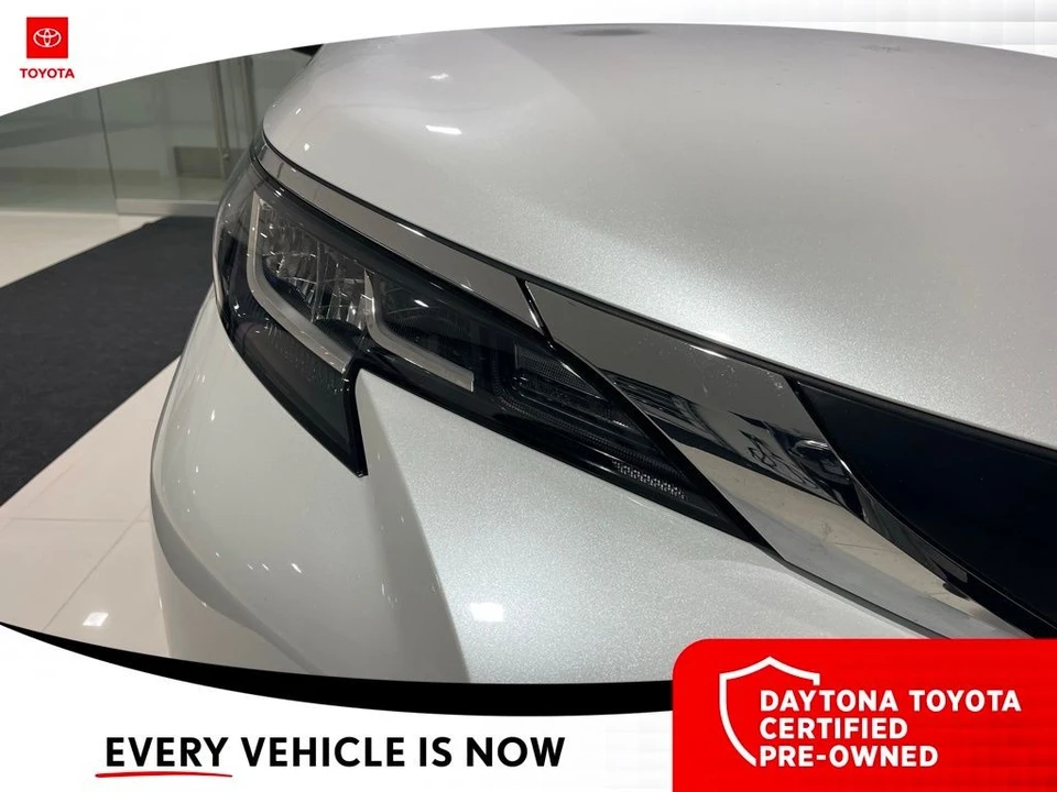2023 Toyota Sienna 4th Gen - Image 4 of 12