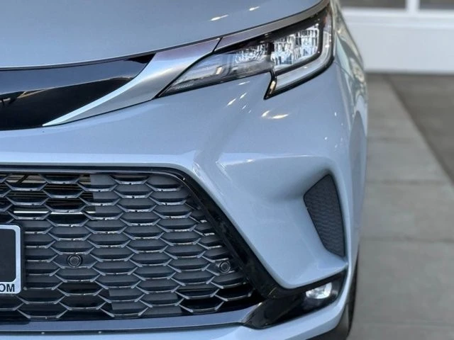 2023 Toyota Sienna 4th Gen - Image 6 of 21