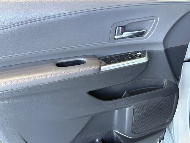 2023 Toyota Sienna 4th Gen - Image 20 of 21