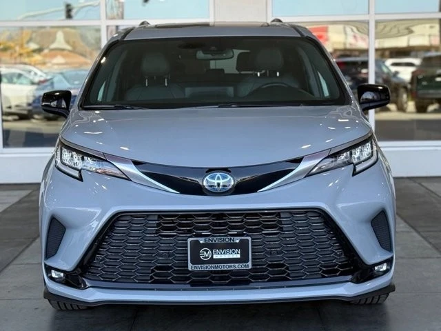 2023 Toyota Sienna 4th Gen - Image 5 of 21