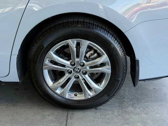 2023 Toyota Sienna 4th Gen - Image 18 of 21