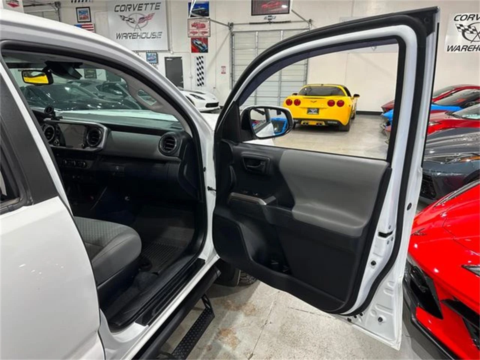 2023 Toyota Tacoma 3rd Gen - Image 15 of 30