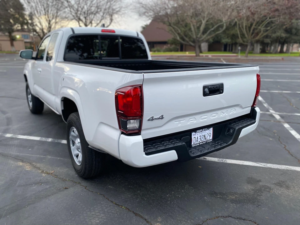 2023 Toyota Tacoma 3rd Gen - Image 17 of 31