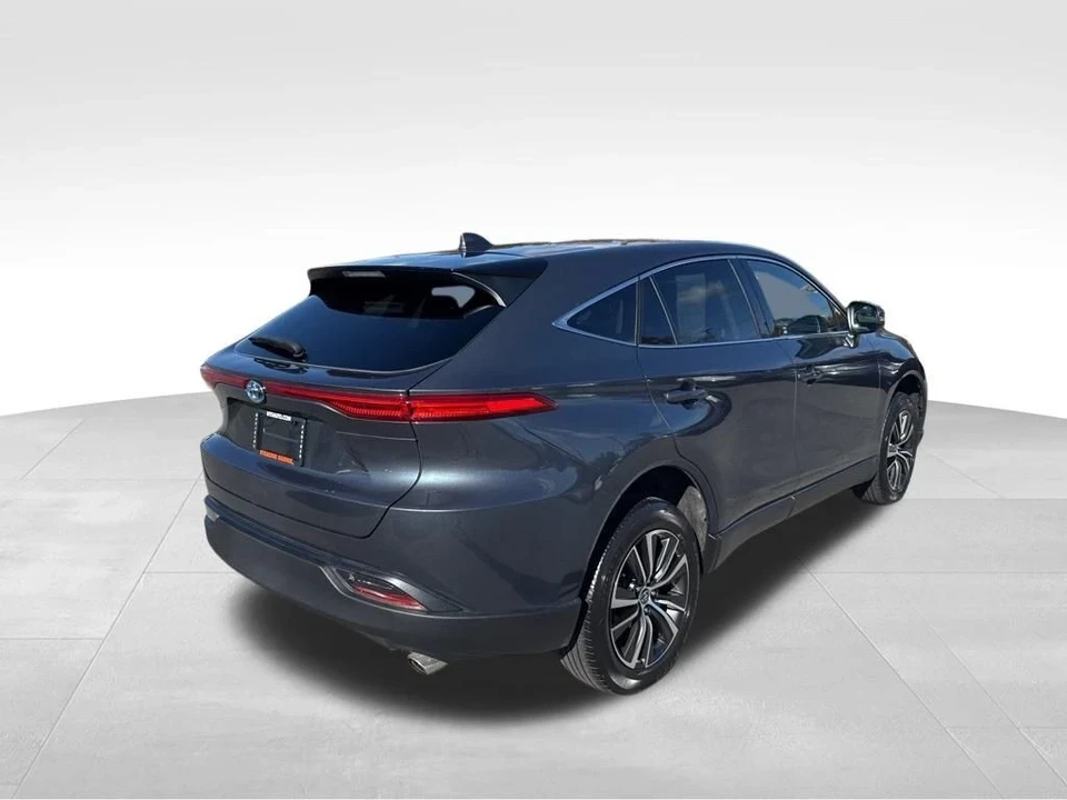 2023 Toyota Venza - Image 5 of 12
