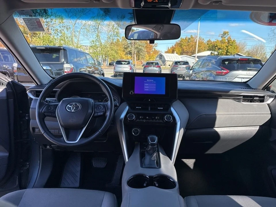 2023 Toyota Venza - Image 12 of 12