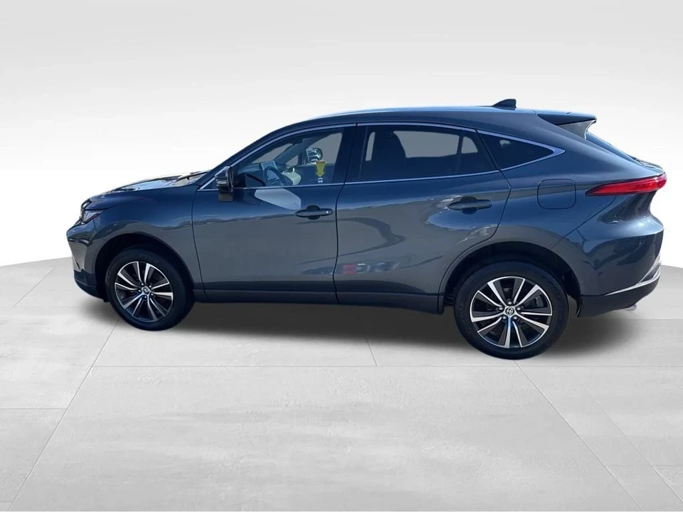 2023 Toyota Venza - Image 2 of 12