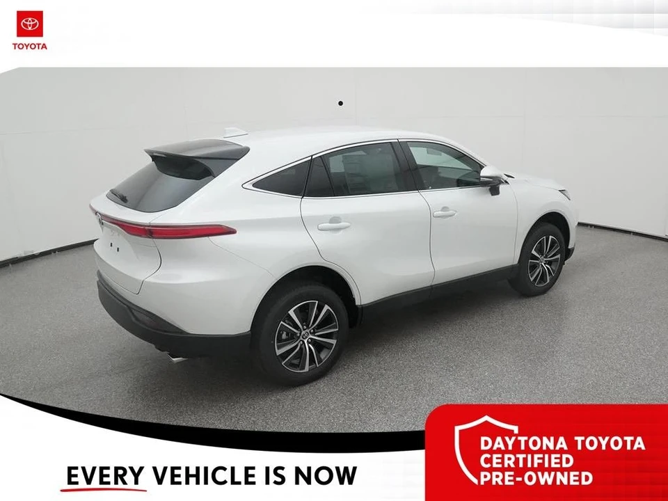 2023 Toyota Venza - Image 9 of 12