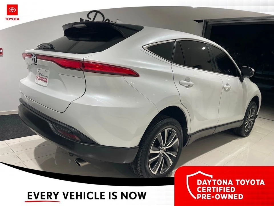 2023 Toyota Venza - Image 7 of 12