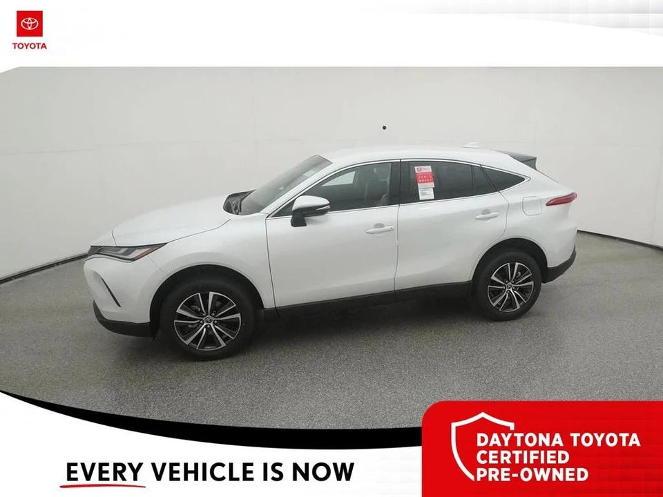 2023 Toyota Venza - Image 2 of 12